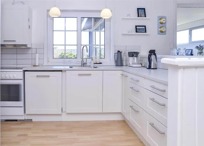 338-hvide-sande-lyngvig-havnevej-4 Feriehus *